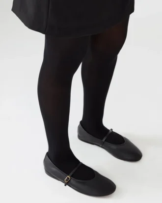 Besette de cuero negro