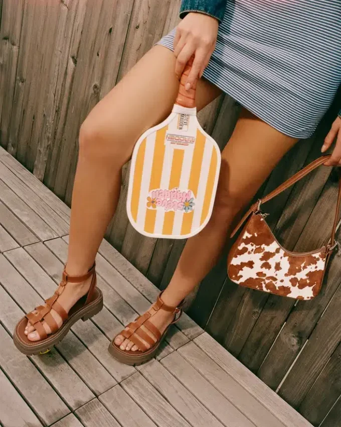 Bolso Smith con estampado de vaca marrón Bolso Smith con estampado de vaca marrón