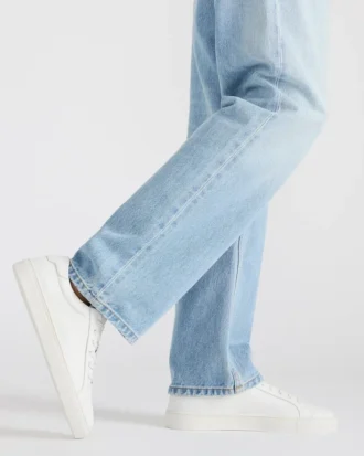 Bondd de piel blanca
