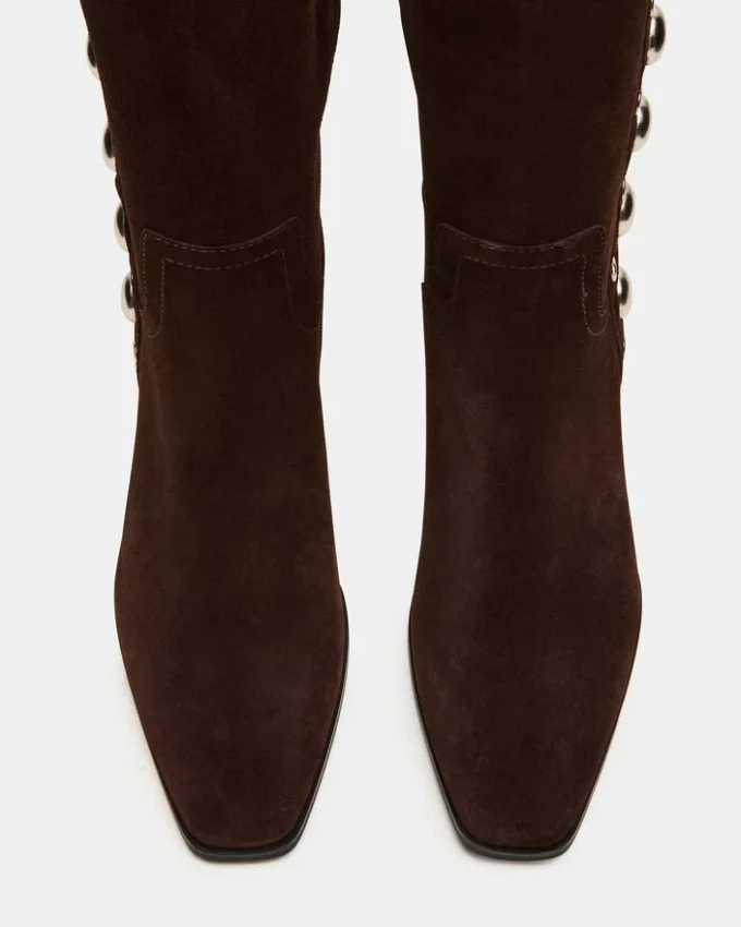 Botas altas de ante marrón con tachuelas Dingo Botas altas de ante marrón con tachuelas Dingo