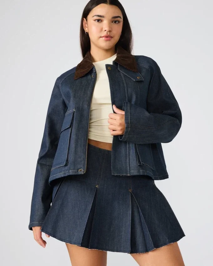 Chaqueta Justina Barn en índigo oscuro Chaqueta Justina Barn en índigo oscuro