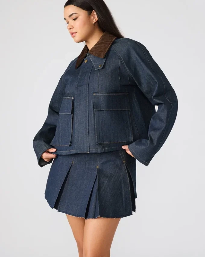 Chaqueta Justina Barn en índigo oscuro Chaqueta Justina Barn en índigo oscuro