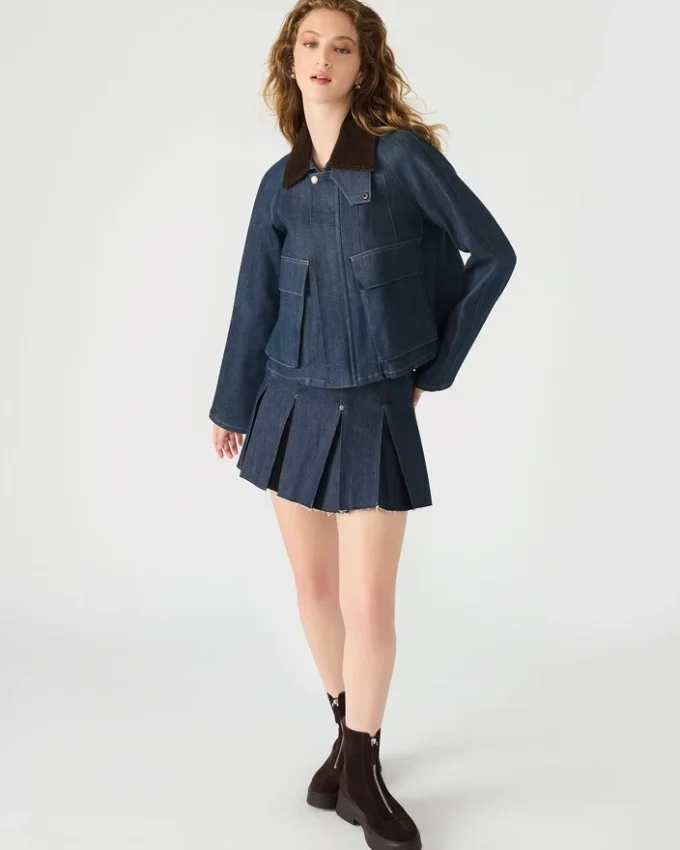 Chaqueta Justina Barn en índigo oscuro Chaqueta Justina Barn en índigo oscuro