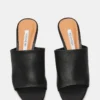 Ciera de cuero negro Ciera de cuero negro