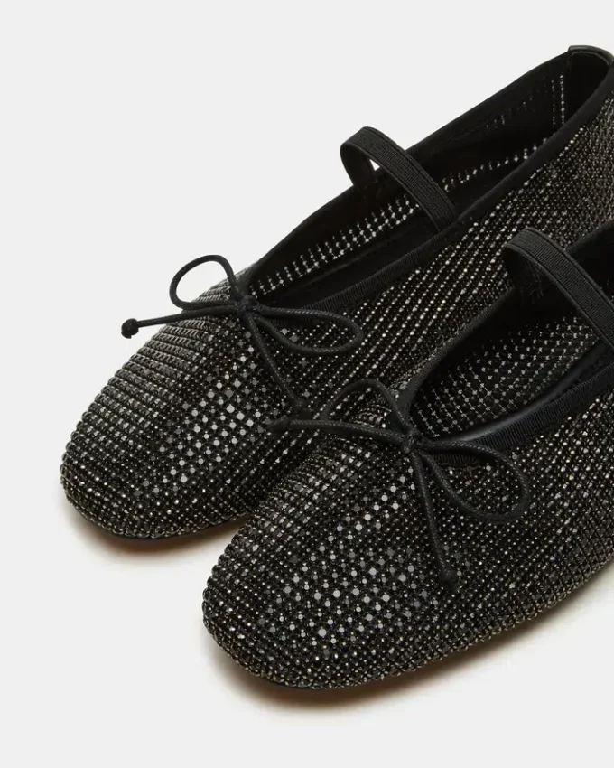 Delara Negro con múltiples pedrería Delara Negro con múltiples pedrería