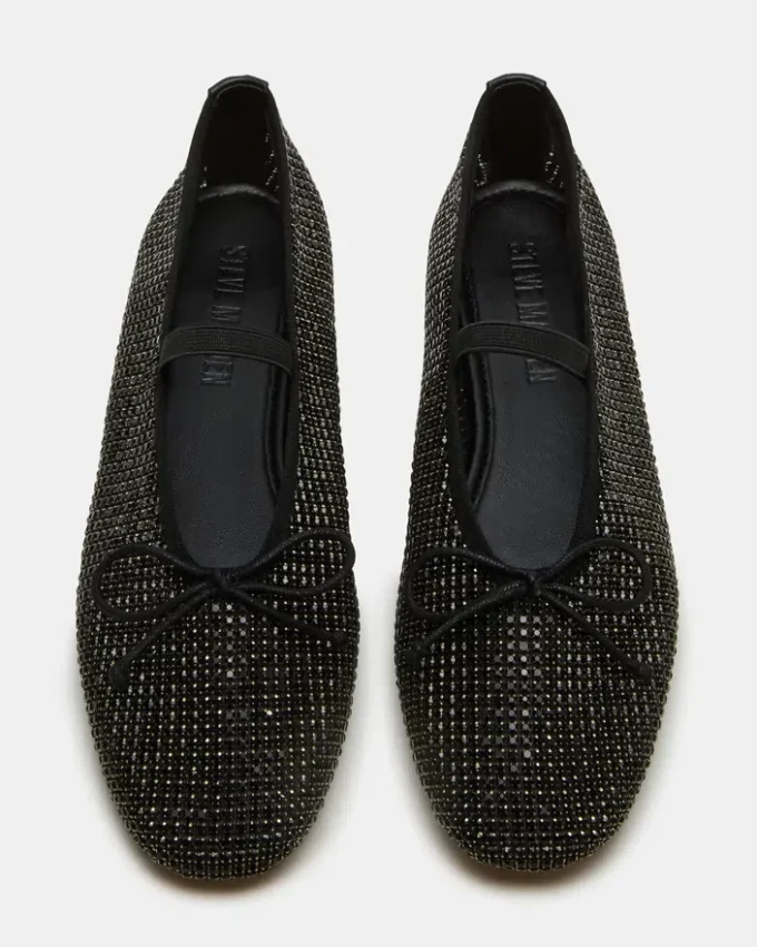 Delara Negro con múltiples pedrería Delara Negro con múltiples pedrería