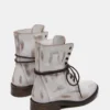 Devie de piel blanca Devie de piel blanca
