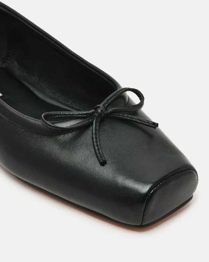 Eleve de cuero negro Eleve de cuero negro