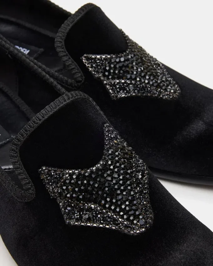 Finn Black Velvet
