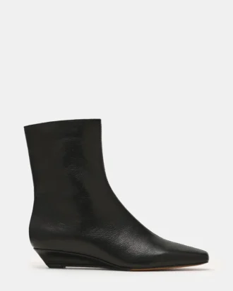 Flaire de cuero negro