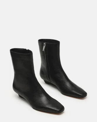 Flaire de cuero negro