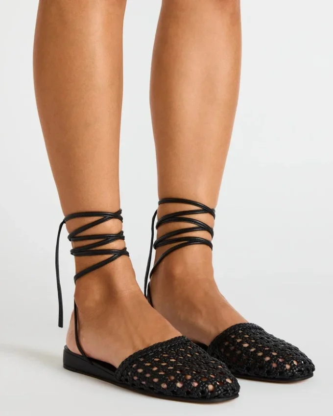 Flutter de cuero negro Flutter de cuero negro