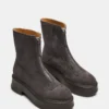 Jones de ante gris