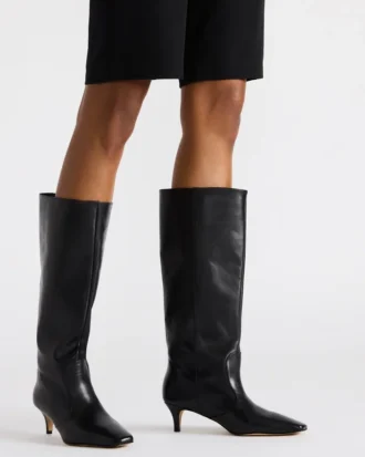 Lander de cuero negro