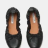 Lanti de cuero negro