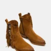 Laramie de ante castaño