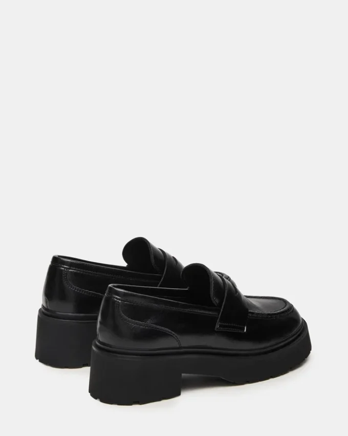 Layken de piel negra Layken de piel negra
