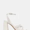 Mandy de piel blanca Mandy de piel blanca