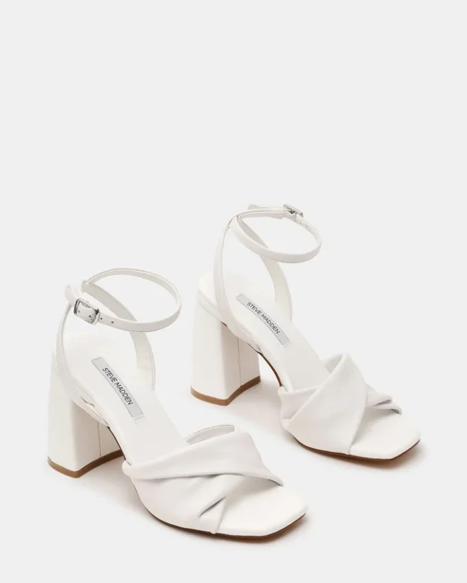 Mandy de piel blanca Mandy de piel blanca