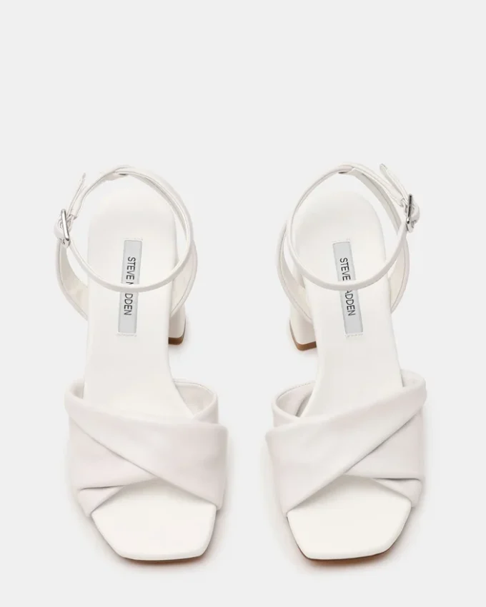 Mandy de piel blanca Mandy de piel blanca