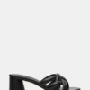 Marano de cuero negro