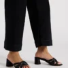 Marano de cuero negro