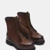 Milton Brown de piel