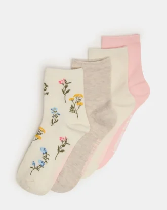 Pack de 4 calcetines con flores en tonos marfil Pack de 4 calcetines con flores en tonos marfil