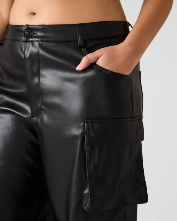 Pantalón Duo de cuero vegano negro Pantalón Duo de cuero vegano negro