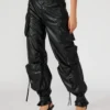 Pantalón Duo de cuero vegano negro Pantalón Duo de cuero vegano negro