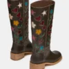 Riggs de cuero marrón con estampado floral