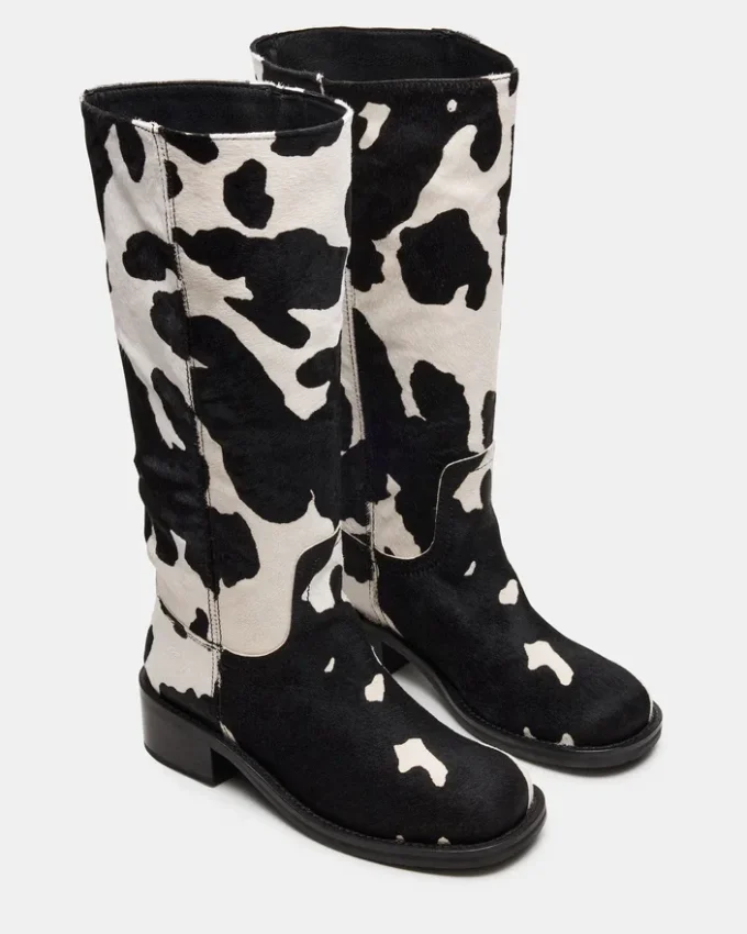 Riggs Negro con estampado de vaca y pantorrilla ancha
