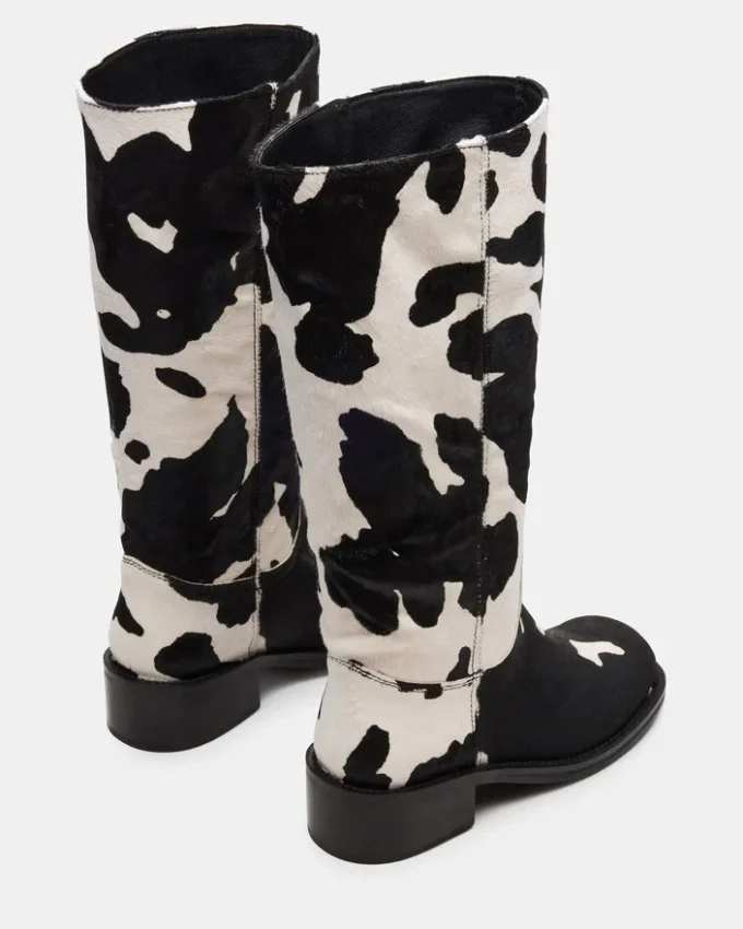 Riggs Negro con estampado de vaca y pantorrilla ancha