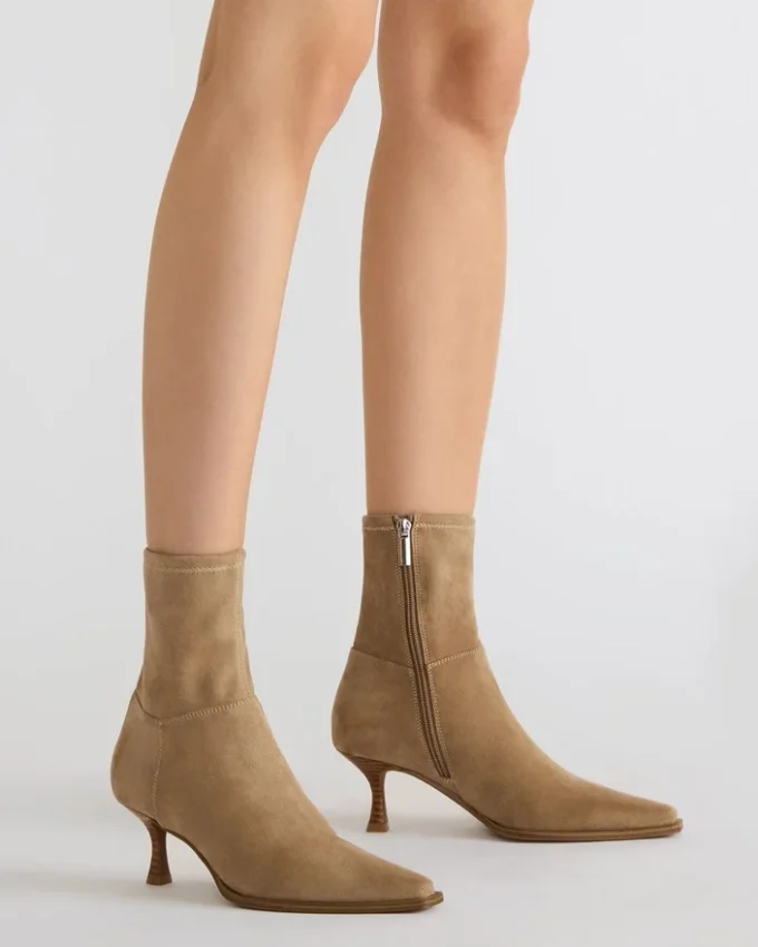 Stasia Taupe Stasia Taupe