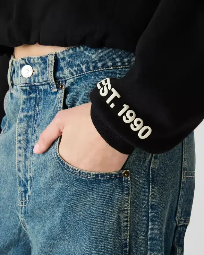 Sudadera con capucha y logotipo Sm, negra Sudadera con capucha y logotipo Sm, negra
