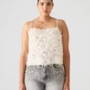 Top Blakelyn Feather en color marfil Top Blakelyn Feather en color marfil
