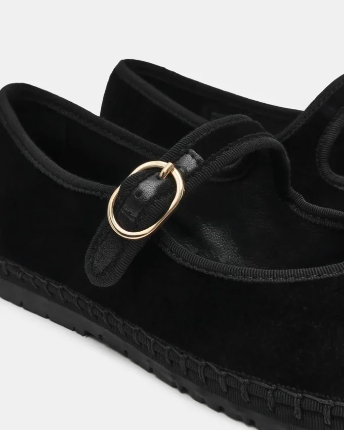 Velma de terciopelo negro Velma de terciopelo negro