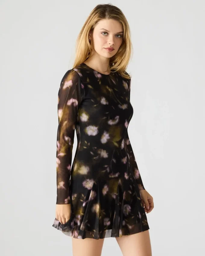 Vestido Bliss con estampado floral negro