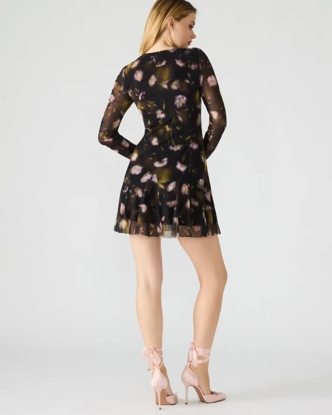 Vestido Bliss con estampado floral negro