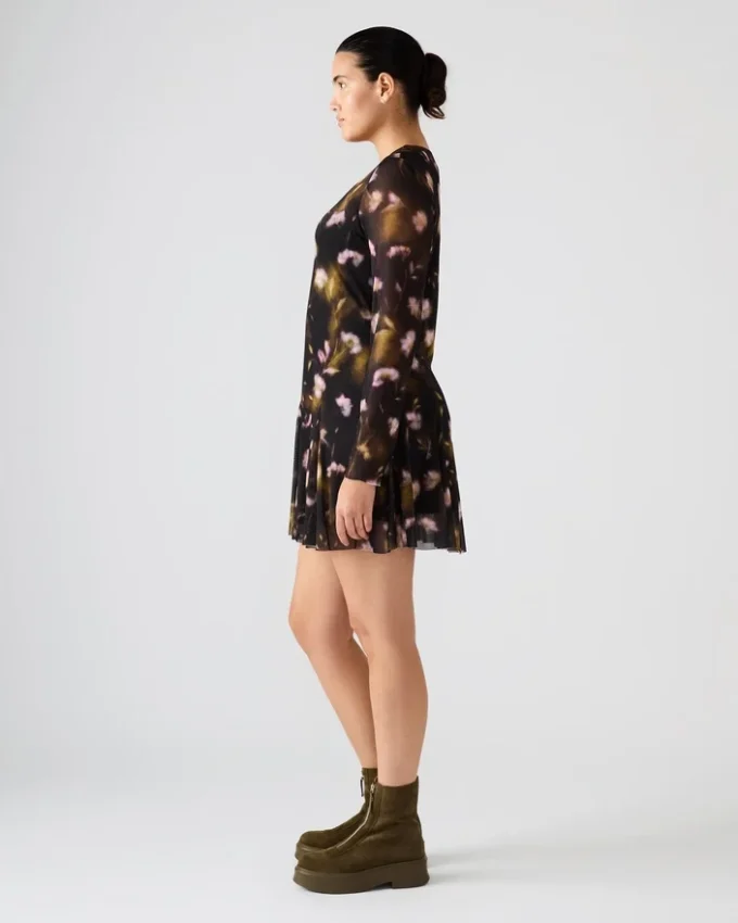 Vestido Bliss con estampado floral negro