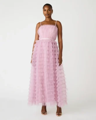 Vestido de tul en capas rosa amanecer