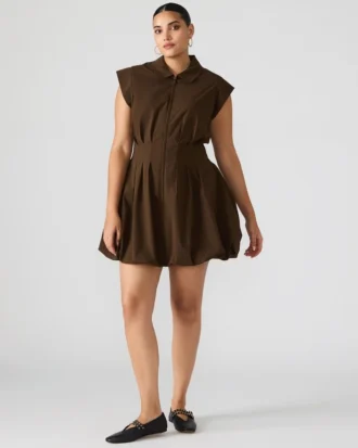 Vestido Dyanne en color espresso oscuro