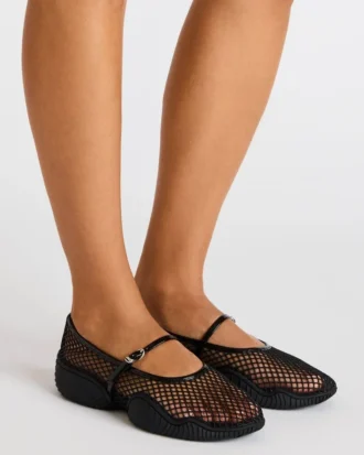 Vickee Black Mesh