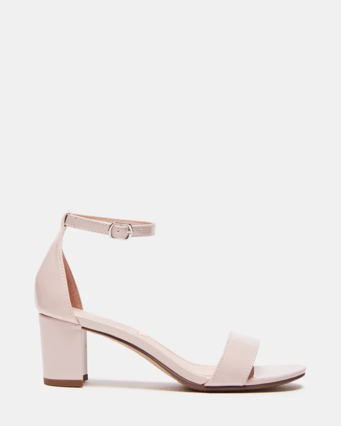 Zapatos de charol Carrson para niña en color rosa palo