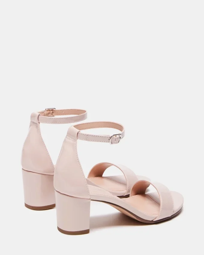 Zapatos de charol Carrson para niña en color rosa palo